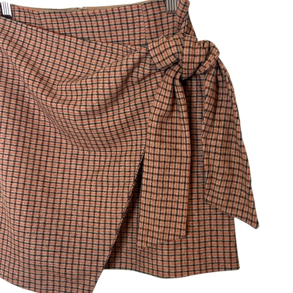 Aritzia Wilfred Wrap- Front Skirt- Size 2 - Picture 3 of 9